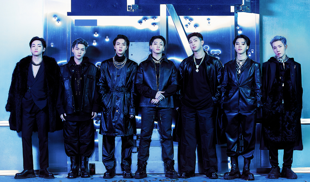 BTS 컴백 라이브 무대 구성 이미지